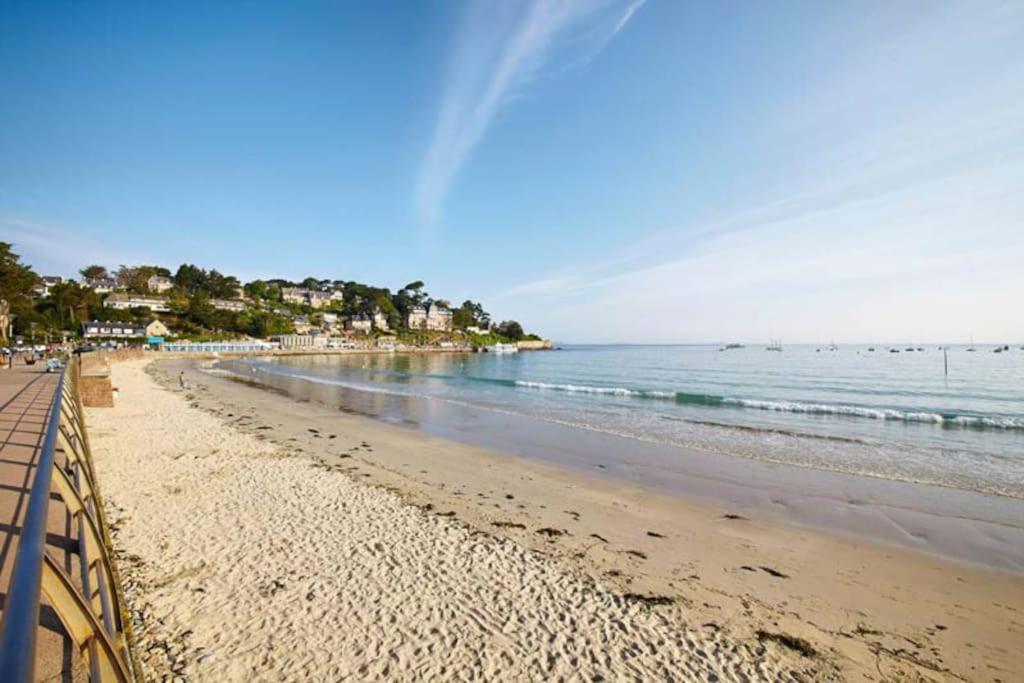 بيرو جْييريك Maison - Villa Bord De Mer, Cote De Granit Rose المظهر الخارجي الصورة